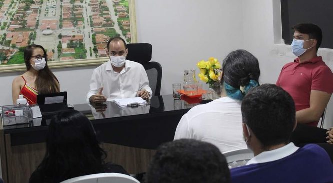 O Prefeito de Riacho de Santana/RN, Dr. Cássio Fernandes, comandou a primeira reunião com o secretariado de sua gestão