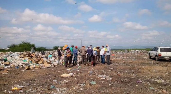 Secretaria Municipal de Meio Ambiente (SEMA) de Pau dos Ferros/RN, visita o “lixão”