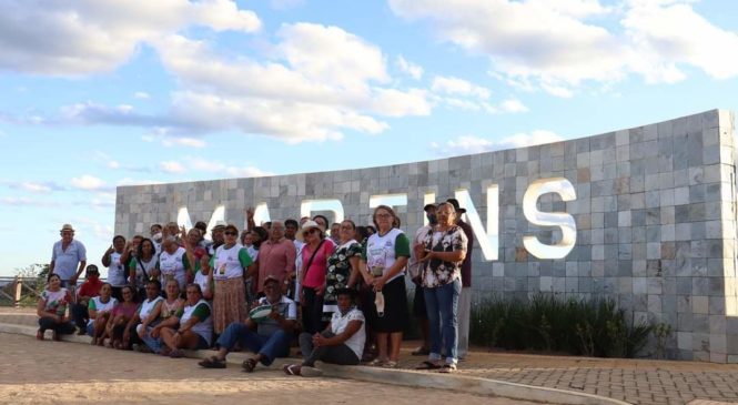 Encontro com grupo de coroas é realizado pela Prefeitura Municipal de Martins