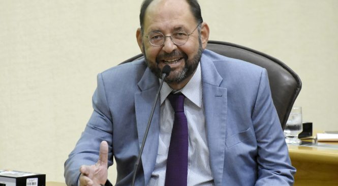 Projeto de Gustavo Carvalho amplia direitos do consumidor a serviços de saúde