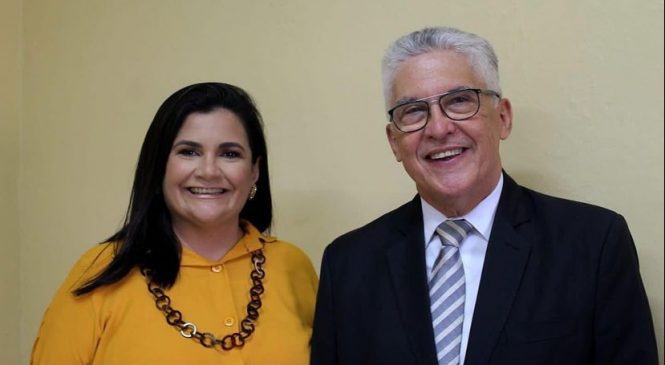 Pré-candidato a reeleição, Aldo Medeiros anuncia advogada militante de Pau dos Ferros para vice