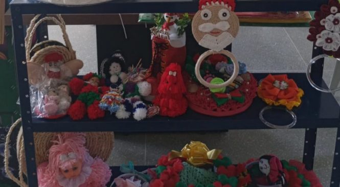 Artesãs de Major Sales investem em produção de artigos natalinos