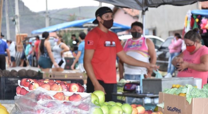 Feira livre volta a funcionar no município de Riacho de Santana/RN