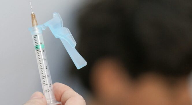 RN recebe 45 mil doses da vacina contra a dengue.