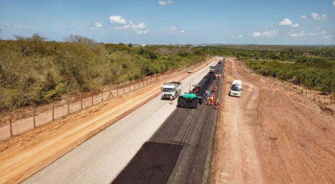 Governadora anuncia primeiro lote de licitação para recuperação de estradas