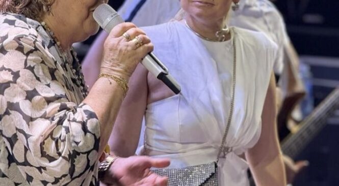 Laize Sales é nome para sucessão da prefeita Maria Helena.