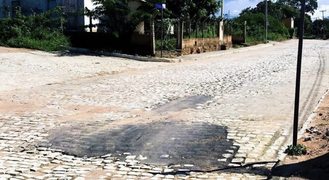 Em Portalegre, foi iniciado os serviços de tapa-buraco em toda a zona urbana do município