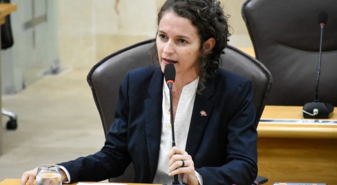 ISOLDA VAI DEBATER O IMPACTO DA REFORMA DA PREVIDÊNCIA NA VIDA DAS MULHERES
