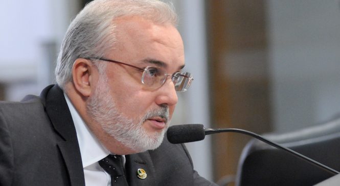 Senador Jean-Paul cobra agilidade do governo federal para garantir recursos para construção de casas populares no RN