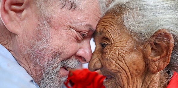 Lula foi absolvido pelo povo.