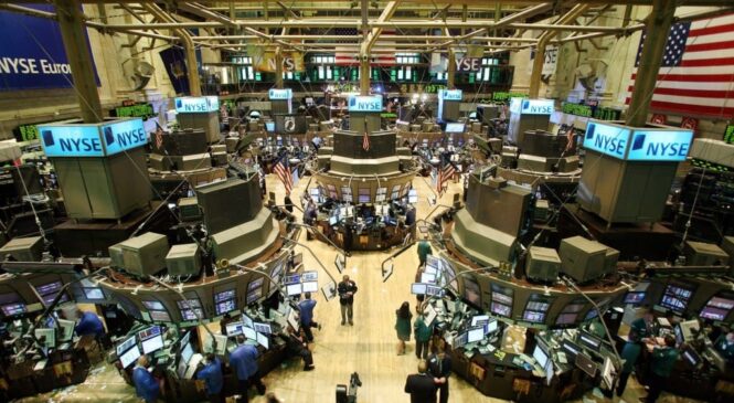 Bolsa aprofunda queda ante temores sobre gastos da gestão Lula