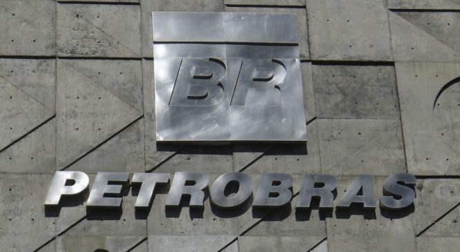 Petrobras diz que não houve decisão para alterar preços dos combustíveis
