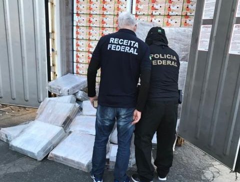 Polícia Federal e Receita Federal apreendem 703,95 kg de cocaína no Porto de Nata