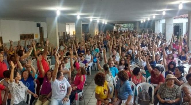 Rede Estadual de Ensino decreta suspensão da greve