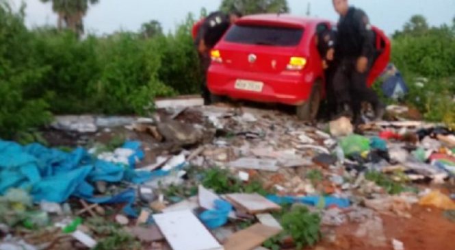 Corpo de homem é encontrado crivado de balas dentro de carro em Mossoró