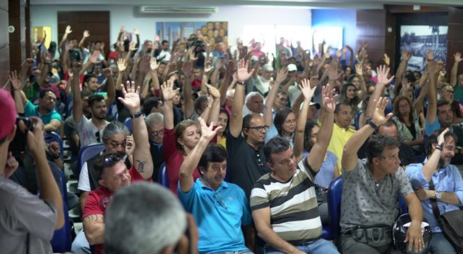 Policiais civis decidem se apresentar na sede da Polícia Civil nesta quarta-feira e podem ser presos