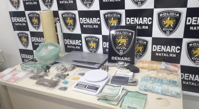 Homem é preso com 100 comprimidos de ecstasy, maconha e revólver na Zona Sul de Natal