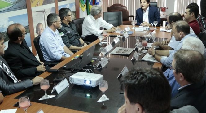 Governador discuti com prefeitos o turismo na Região do Mato Grande