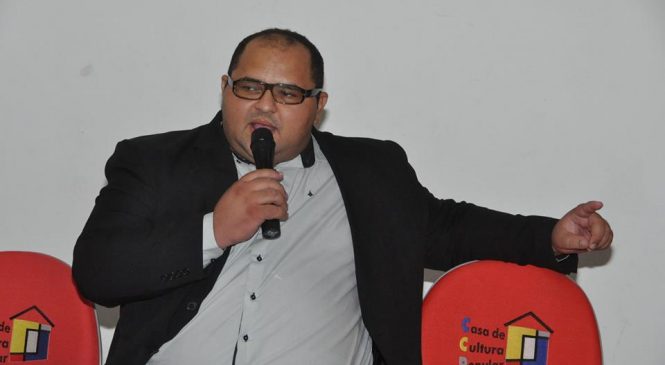 Vereadores Gugu Bessa e Renato Alves aparecem em evento ao lado de Leonardo Rêgo
