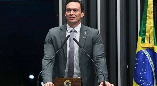 PEC do Senador Styvenson que barra indicação de Eduardo Bolsonaro à Embaixada Americana recebe apoio de 40 senadores