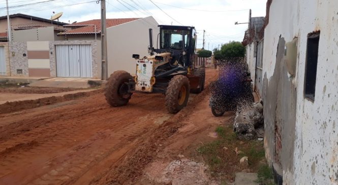 DENUNCIA – Maquinas do PAC são utilizadas para fazer obras licitadas pela prefeitura de Areia Branca