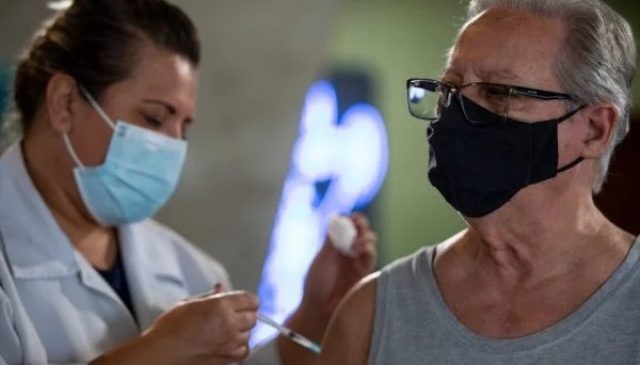 Mais de 125,5 milhões de brasileiros estão imunizados contra a Covid