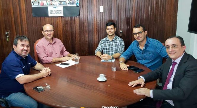 Vice prefeito de Frutuoso Gomes reivindica ao lado do deputado Souza recuperação da BR 226