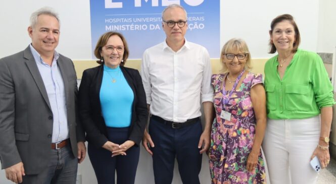 Senadora Zenaide visita instituições da UFRN e garante emendas parlamentares para Saúde e Educação