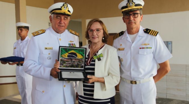 Senadora Zenaide é agraciada com Medalha Mérito Tamandaré pela Marinha do Brasil