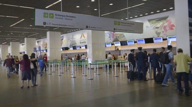 Anvisa notifica aeroportos para exigir comprovante de vacina