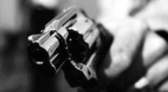 Cinco são presos pulando muros após roubo a motorista de aplicativo em Natal