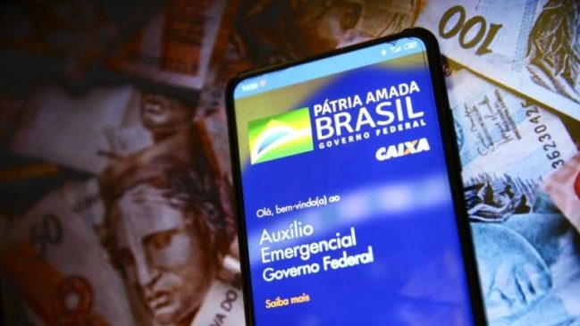 Nascidos em fevereiro e março podem sacar auxílio emergencial