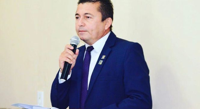 Prefeito Ronaldo Souza lê mensagem anual em abertura de trabalhos na Câmara de Água Nova