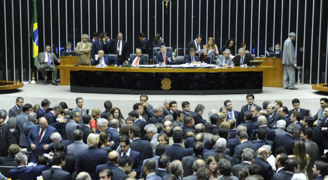 Câmara terá semana agitada e início de votações de reformas