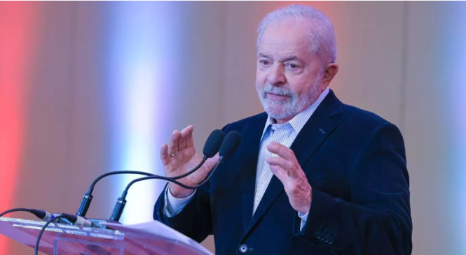 Lula é aplaudido por empresários em jantar com perguntas sobre economia e relacionamento com o Congresso
