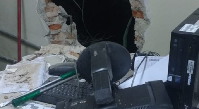 Bandidos arrombam agência dos Correios e trocam tiros com a PM no RN; um suspeito morre
