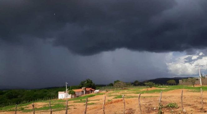 Chuva acumulada no fim de semana chega a 200 milímetros em Venha Ver, RN