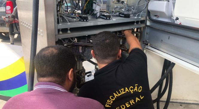 Operação encontra fraudes em bombas de combustíveis em Natal