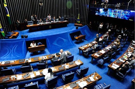 Senado vota hoje auxílio de R$ 600 para autônomos e informais