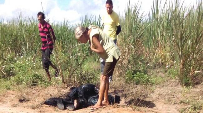 Corpo carbonizado é encontrado em estrada de São José de Mipibu