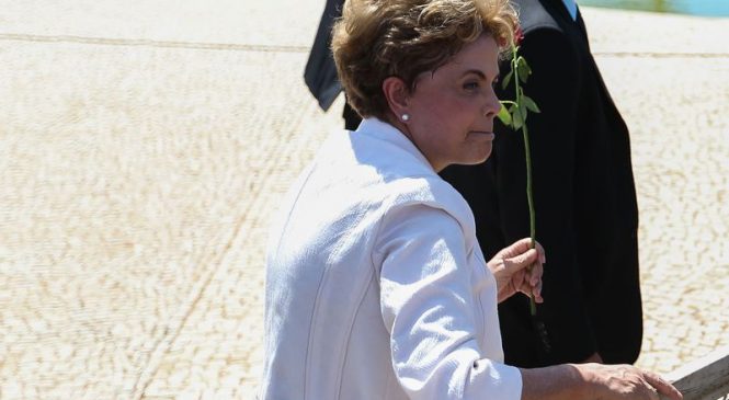 Há três anos, Dilma era afastada e Temer assumia a presidência