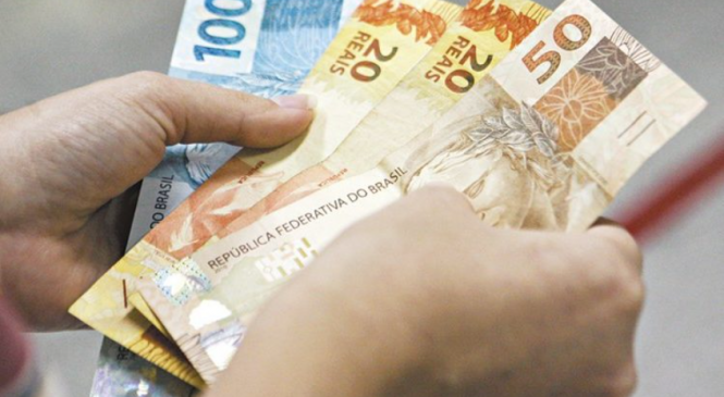 Governo revisa as contas e salário mínimo pode chegar a R$ 1.155,55; entenda