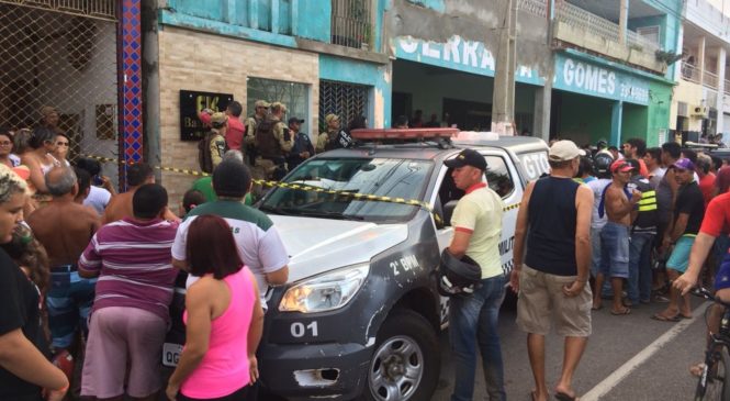Dois homens são mortos dentro de barbearia em Mossoró