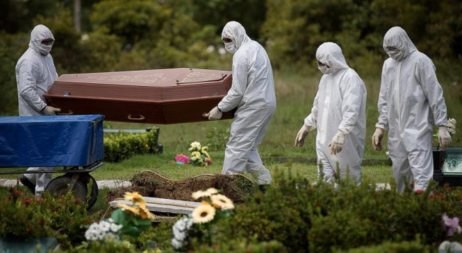 Após um ano e meio, covid deixa de ser maior causa de mortes no Brasil