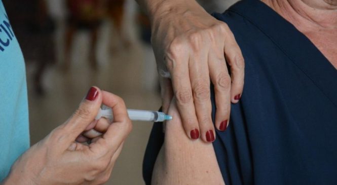 Vacinação no Brasil bate recorde com 3,3 milhões de doses registradas em 24 horas