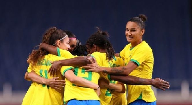Brasil vence a Zâmbia e está nas quartas de final do futebol feminino para duelo contra o Canadá