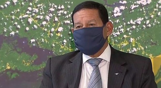 Diagnosticado com covid-19, Mourão teve febre e dor de cabeça, diz boletim