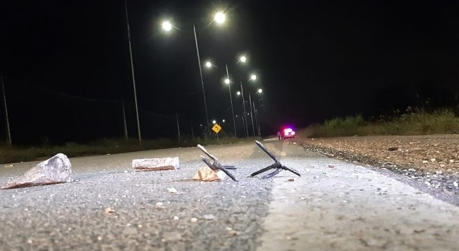 Bandidos colocam grampos no acesso para o aeroporto São Gonçalo