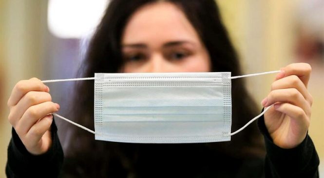 Uso obrigatório de máscara na rua acaba a 12 de setembro em Portugal