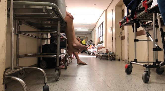 Walfredo Gurgel reduz para 94 o número de pacientes no corredor; Sesap anuncia medidas para diminuir superlotação